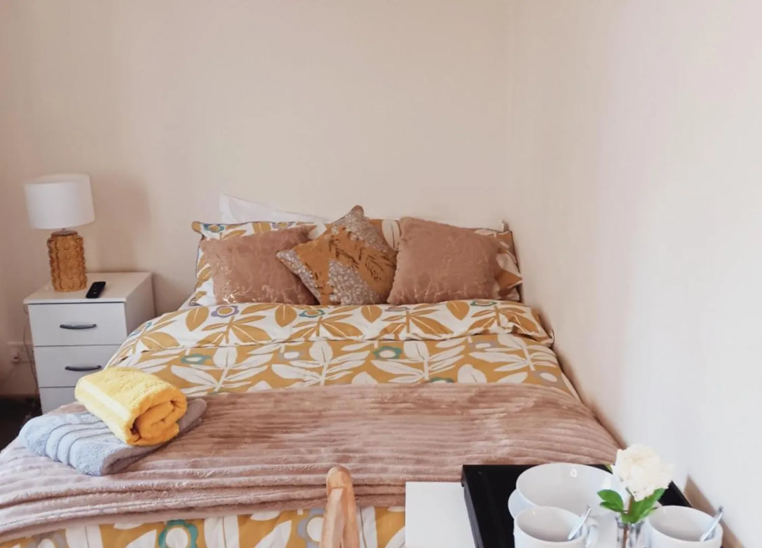 Hounslow High Street Rooms With Netflix United Kingdom