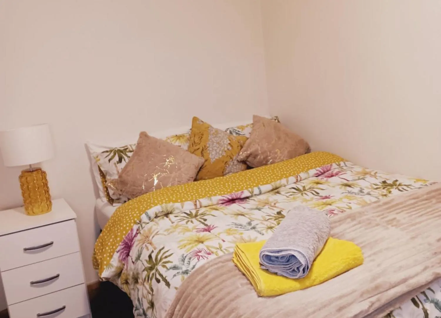 Konukevi Hounslow High Street Rooms With Netflix Birleşik Krallık