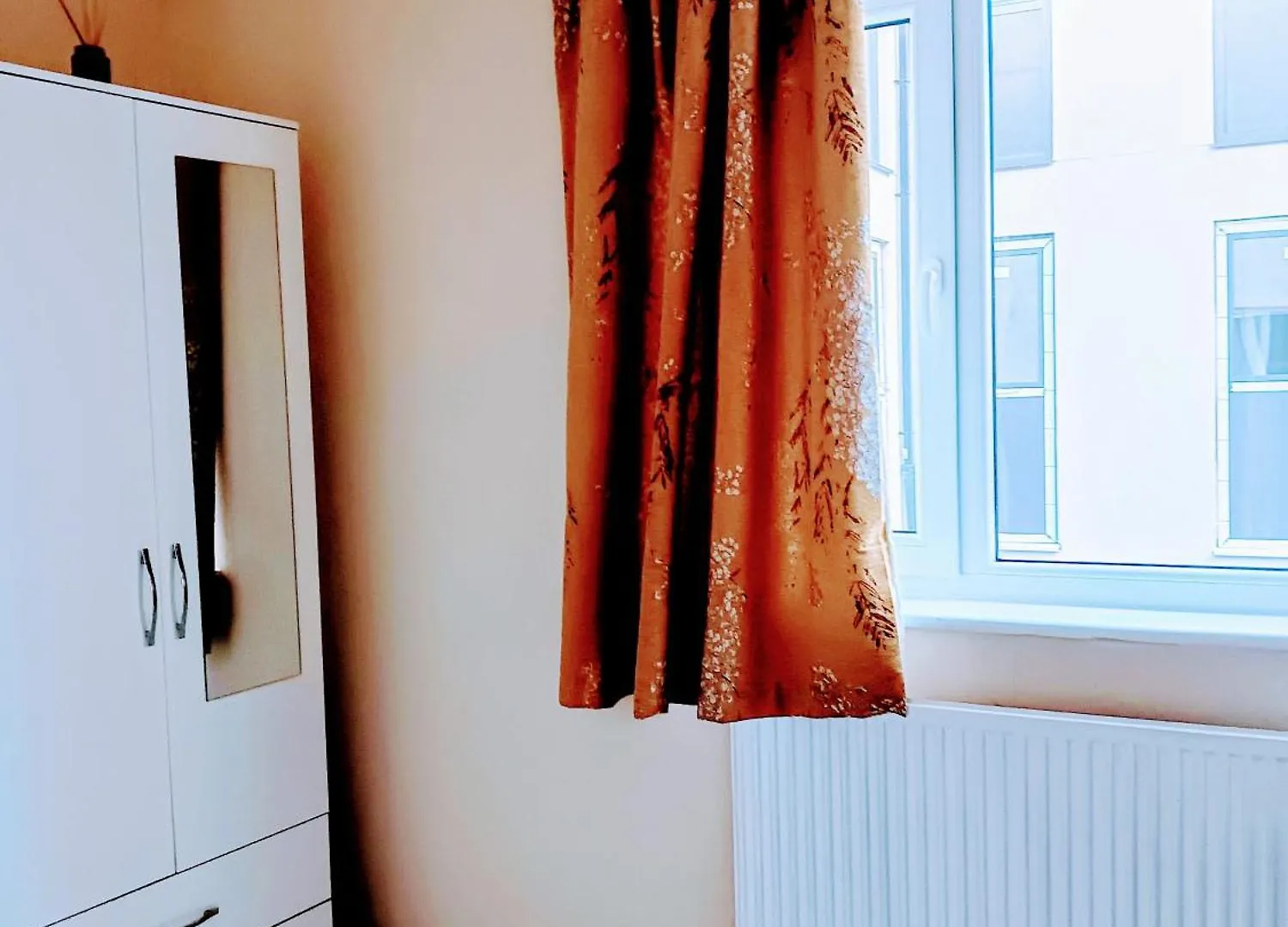 Konukevi Hounslow High Street Rooms With Netflix